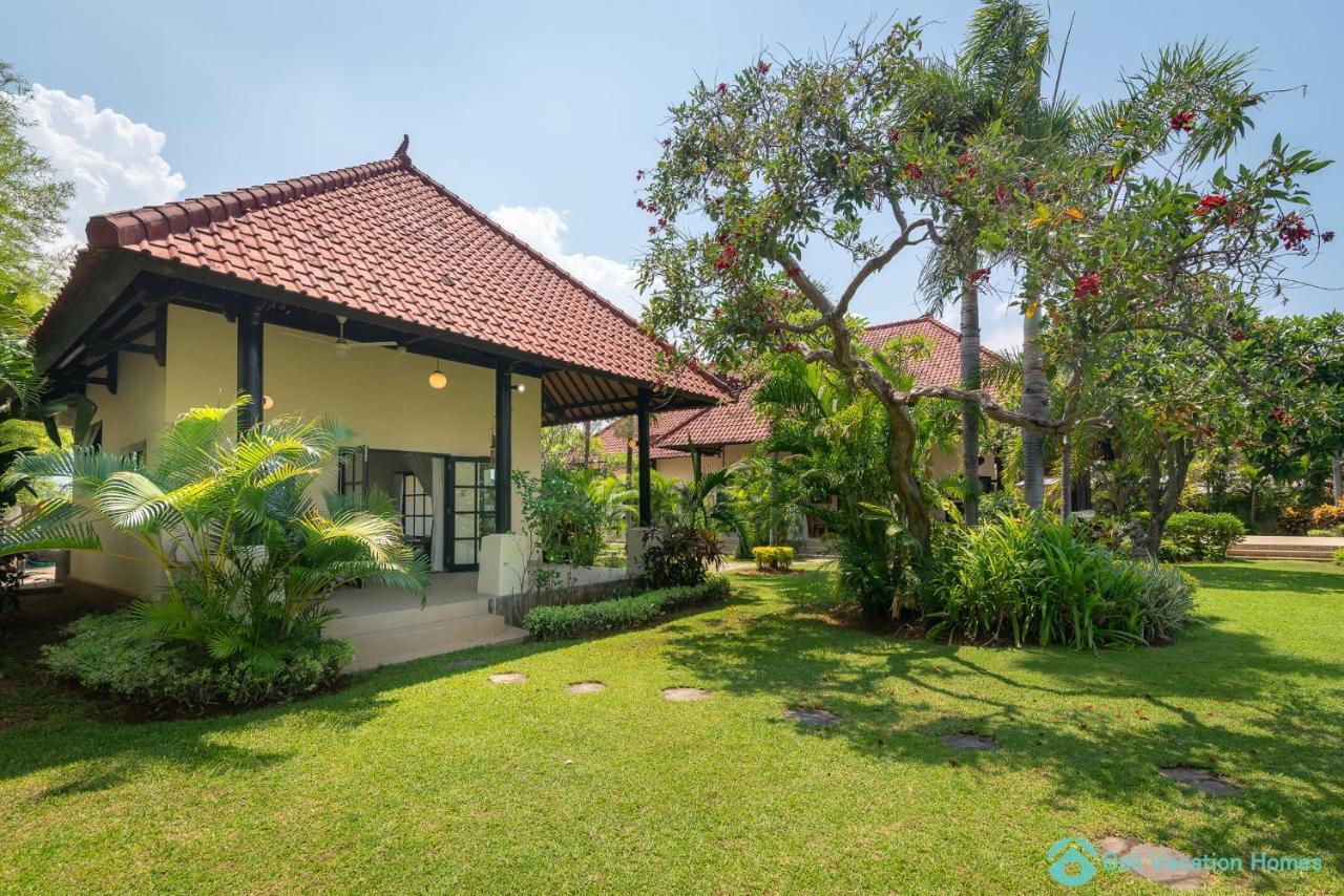 Villa Namaste - Beachfront At Lovina 10P, Pool, Bbq Banjar  Exteriör bild